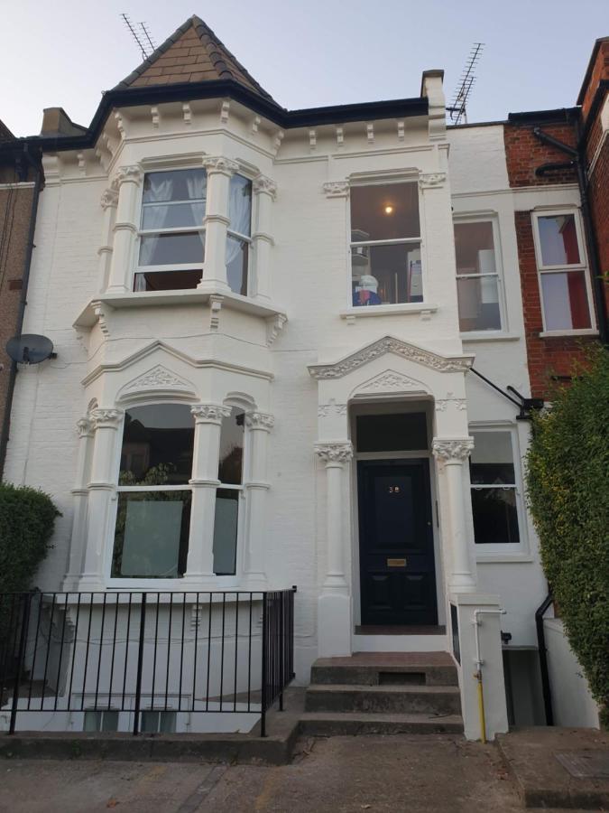 Cozy Muswell Hill 1-Bedroom Flat London Exterior photo